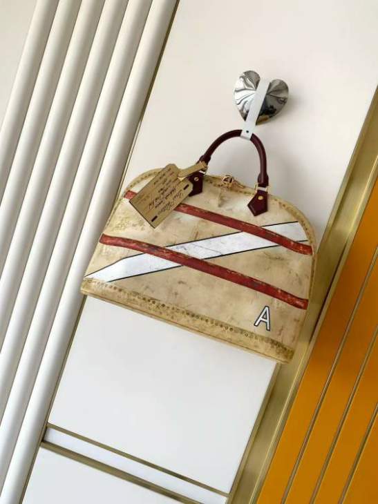 Picture of Louis Vuitton Handbags _SKUfw235753589fw